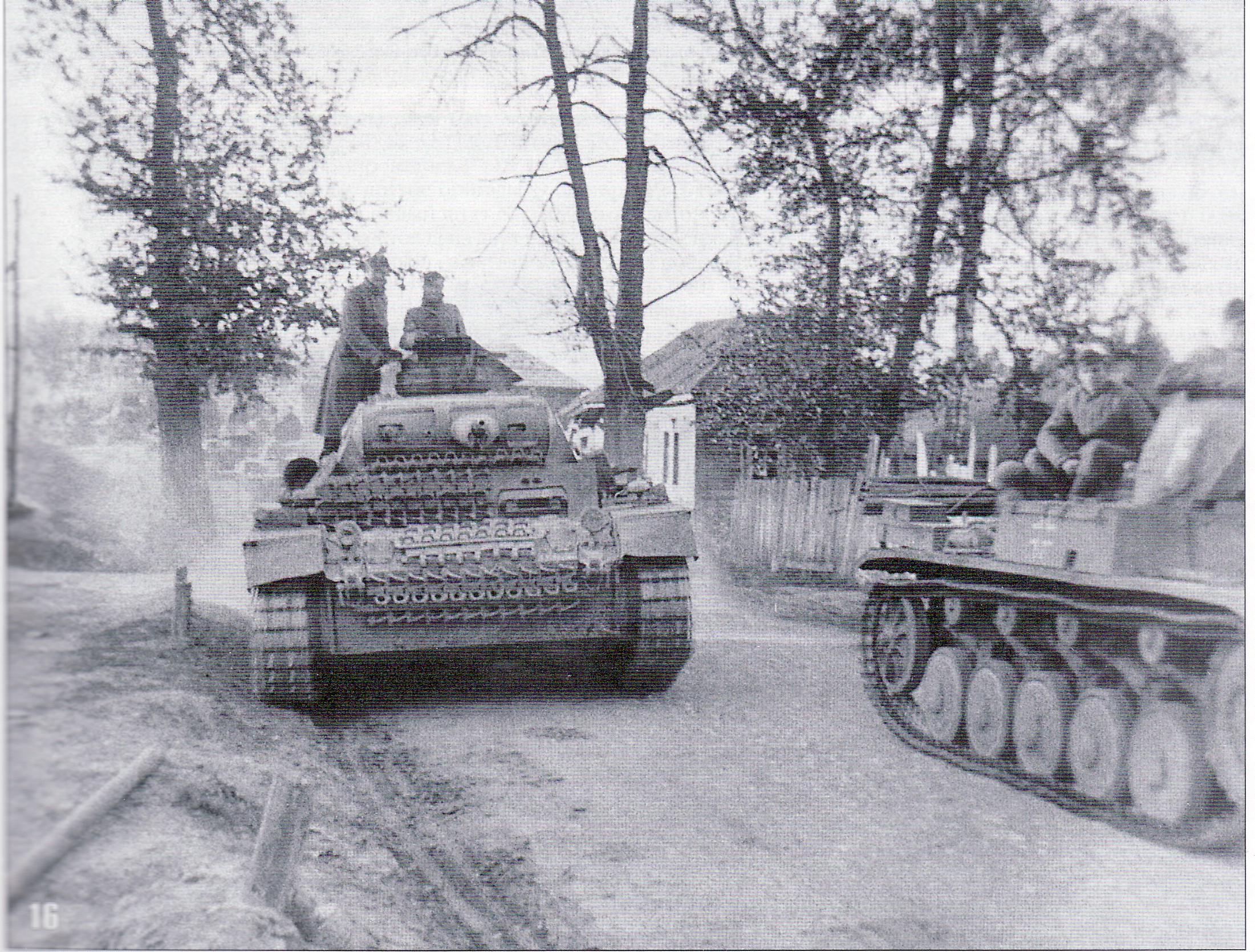 22 немецких танков. Танковая группа Гудериана 1941. Танковая армия Гудериана 1941. Танки Гудериана Тула 1941. Танки Германии в 1941 году.